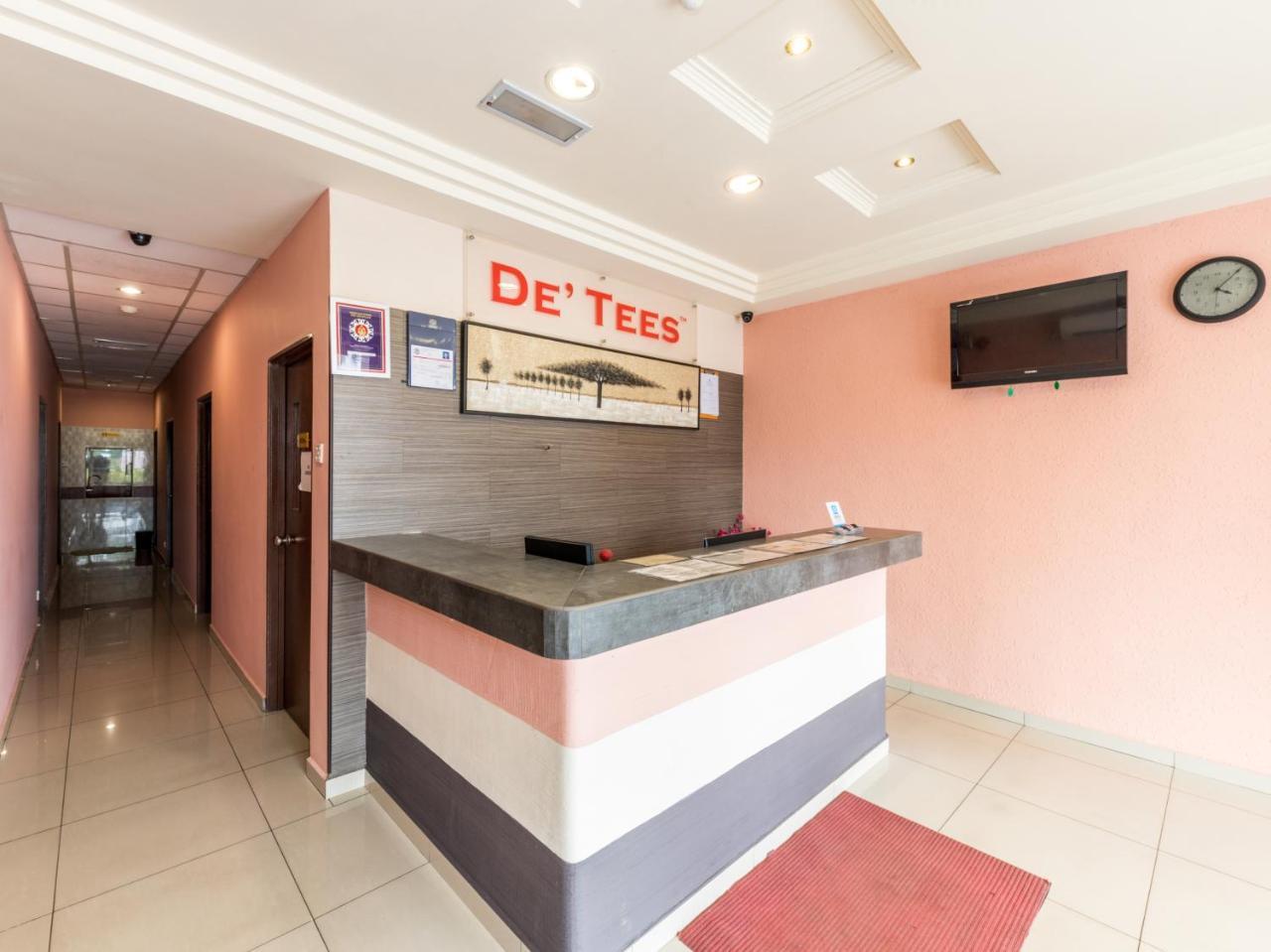 Hotel De' Tees, Masai Utama 巴西古丹 外观 照片